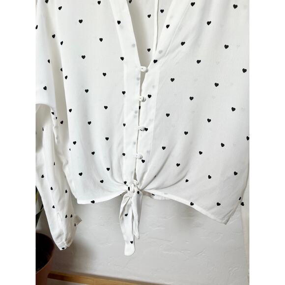 Rails Sloane Heart Print Knot Front Blouse - Picture 7 of 7